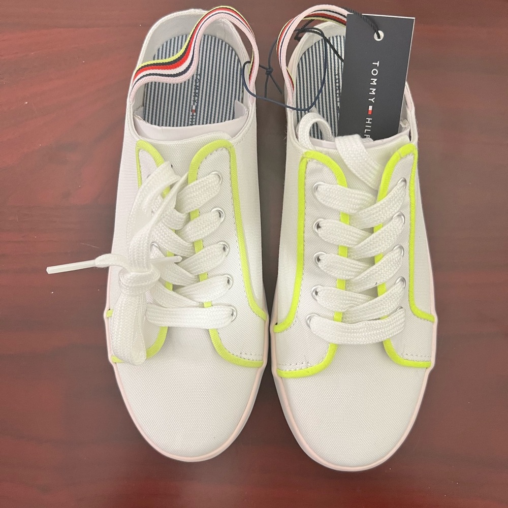 Children's shoes